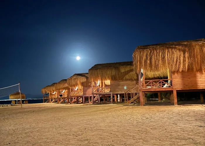 Camp Hotel *